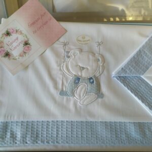 SABANA VERANO MINICUNA PERSONALIZADA BLANCA Y CELESTE