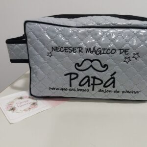 NECESER PLASTIFICADO LOGO PAPA GRIS