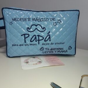 NECESER PLASTIFICADO LOGO PAPA AZUL CELESTE