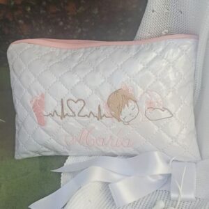 NECESER PERSONALIZADO PLASTIFICADO BLANCO BEBITA