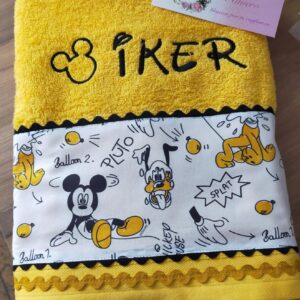 TOALLA PERSONALIZADA MICKEY MOSTAZA