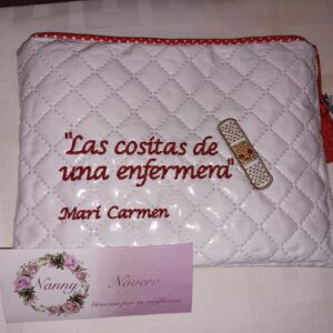 NECESER PLASTIFICADO ENFERMERA