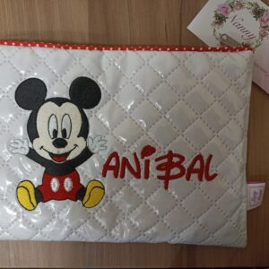NECESER PERSONALIZADO PLASTIFICADO BABY MICKEY ROJO