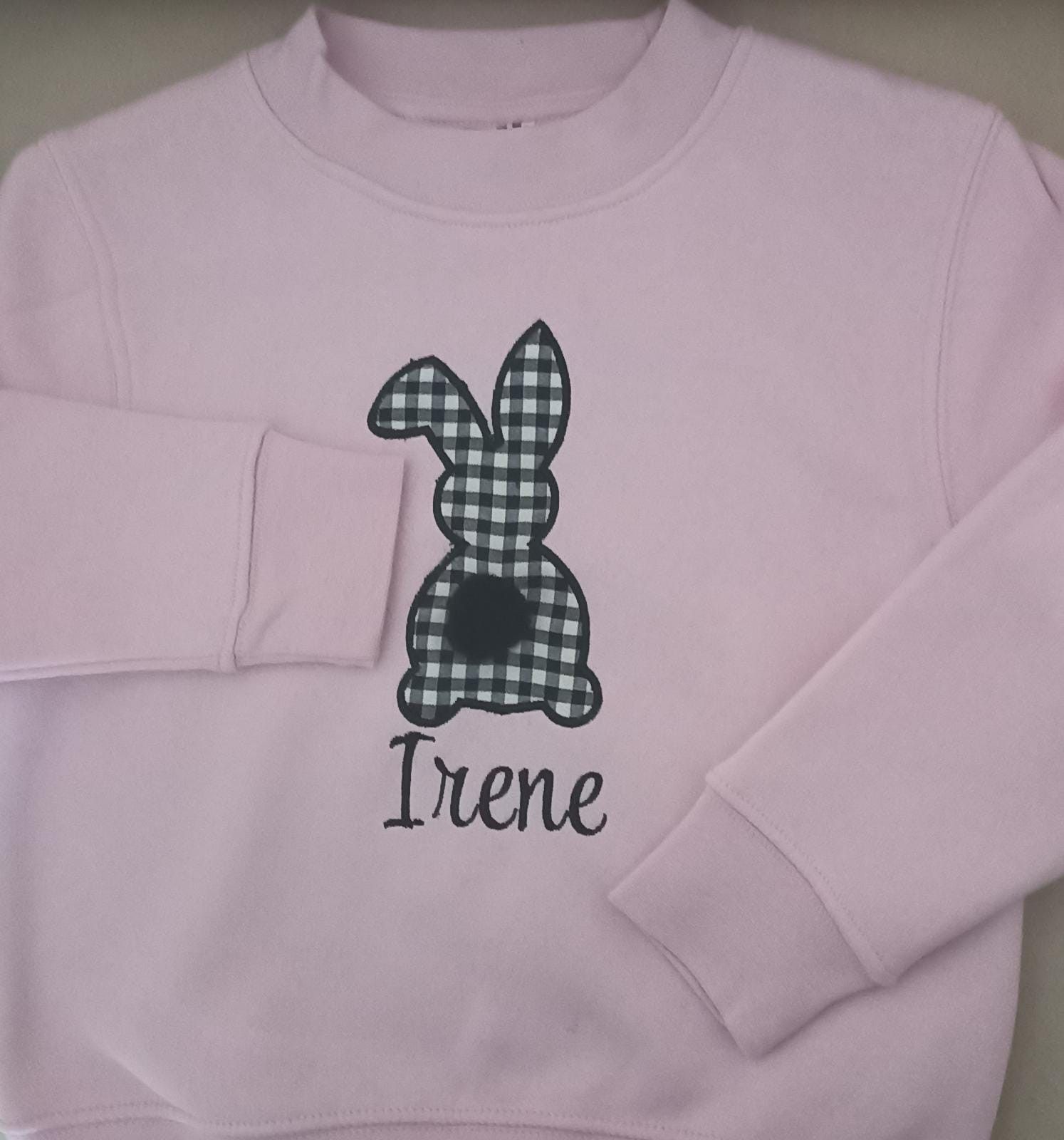 Sudadera Rosa conejito vichi negro