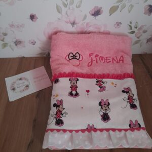 TOALLA PERSONALIZADA ROSA MODELO DISNEY