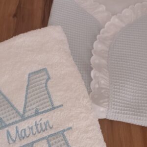 TOALLA PERSONALIZADA CON ARRULLO WAFLE