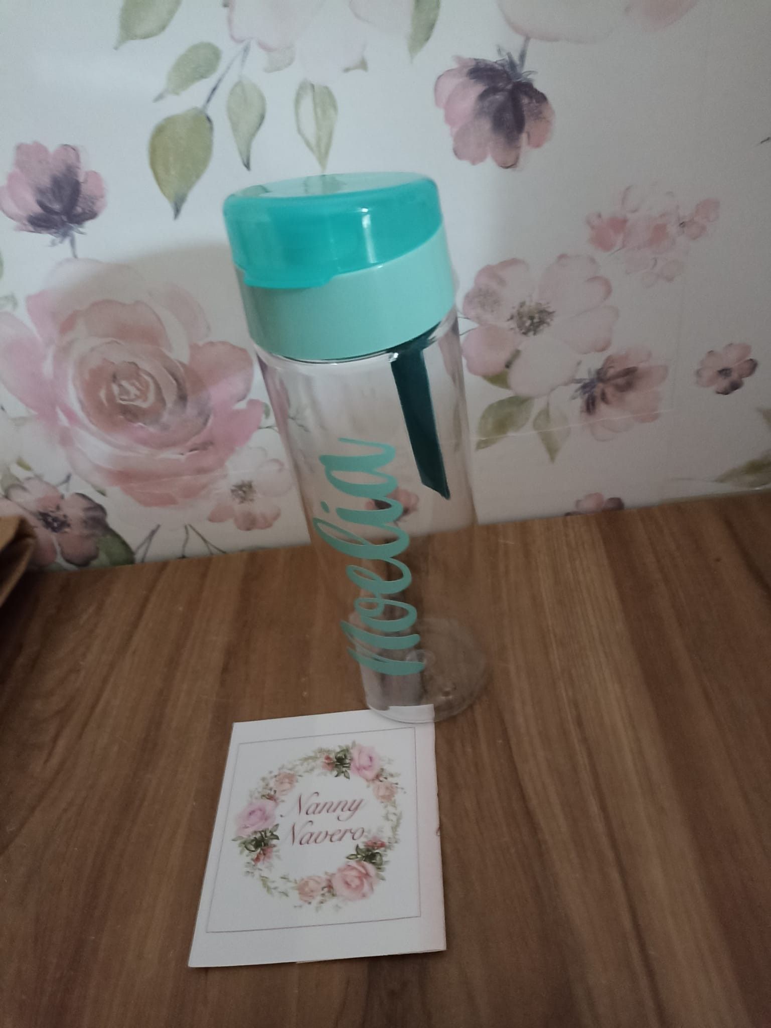 Botella Caligrafía Menta 600 ml personalizada